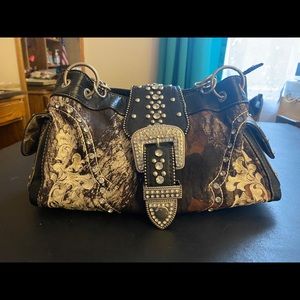 Camo purse